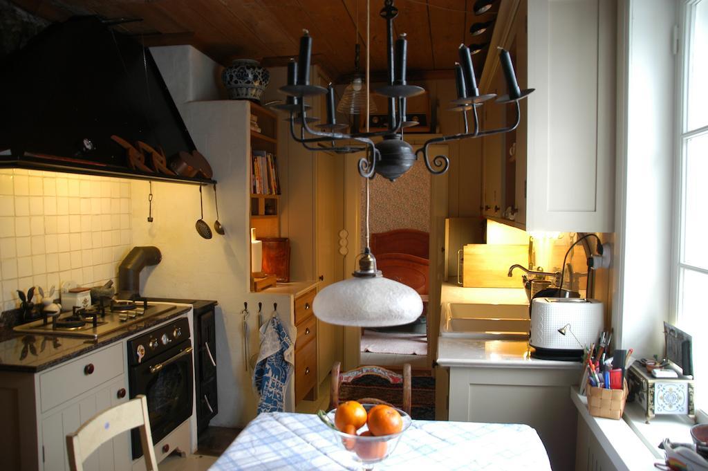 1800'S Townhouse Villa Loviisa Room photo